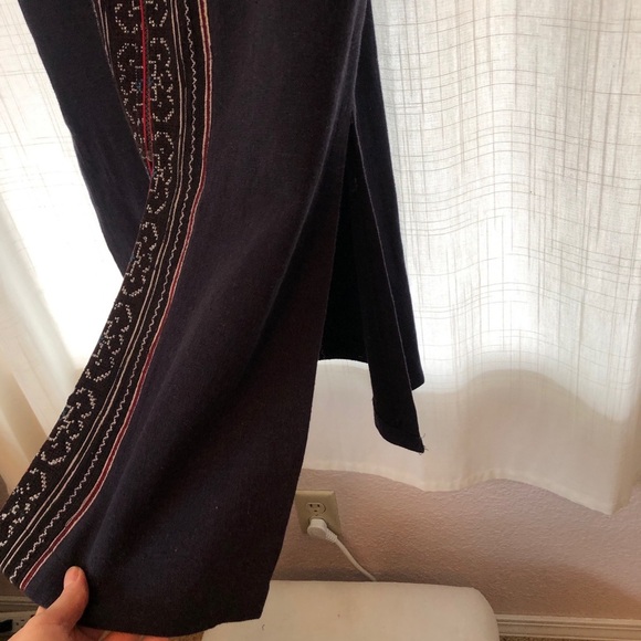 Authentic Thai Indigo tea coat with embroidery. Hmong tribe. Hand made. - Picture 9 of 16